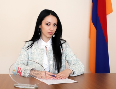 Քաղաքացիական ծառայության պաշտոն զբաղեցնող անձը միաժամանակ չի կարող ստանձնել համայնքի ավագանու անդամի լիազորություն