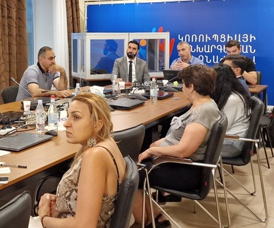 Public discussion with party representatives